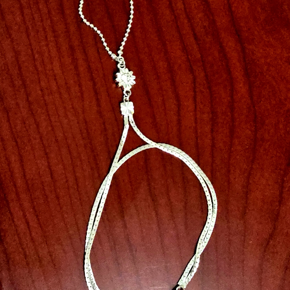 Elegant Silver Women's Necklace